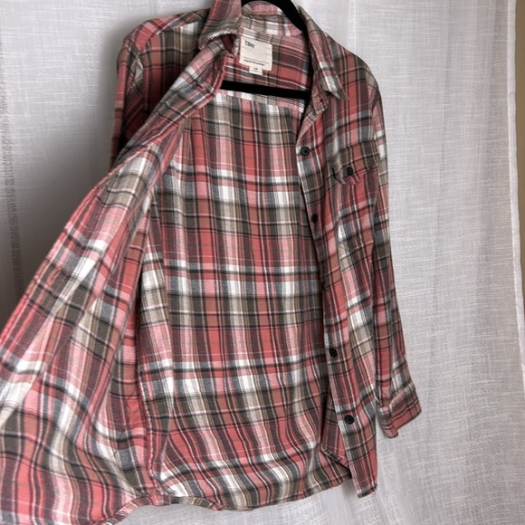 Tilley plaid western shirt women Lg,Yellowstone,brushed flannel ,coastal cowgirl - Picture 9 of 12